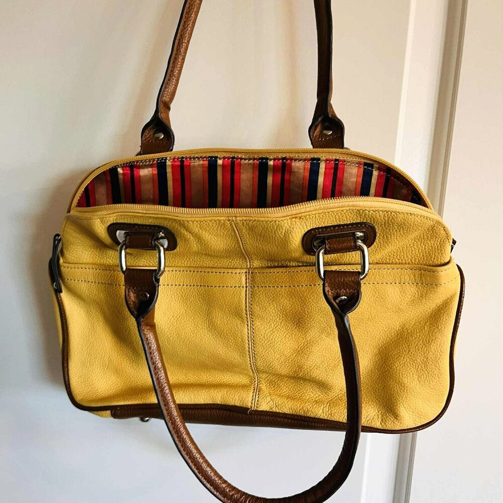 Vintage Tignanello Yellow Leather Shoulder Bag USA Rare 2000s Top Handle - Picture 2 of 16